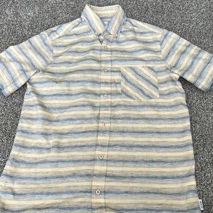 Rowm button down short sleeve shirt.